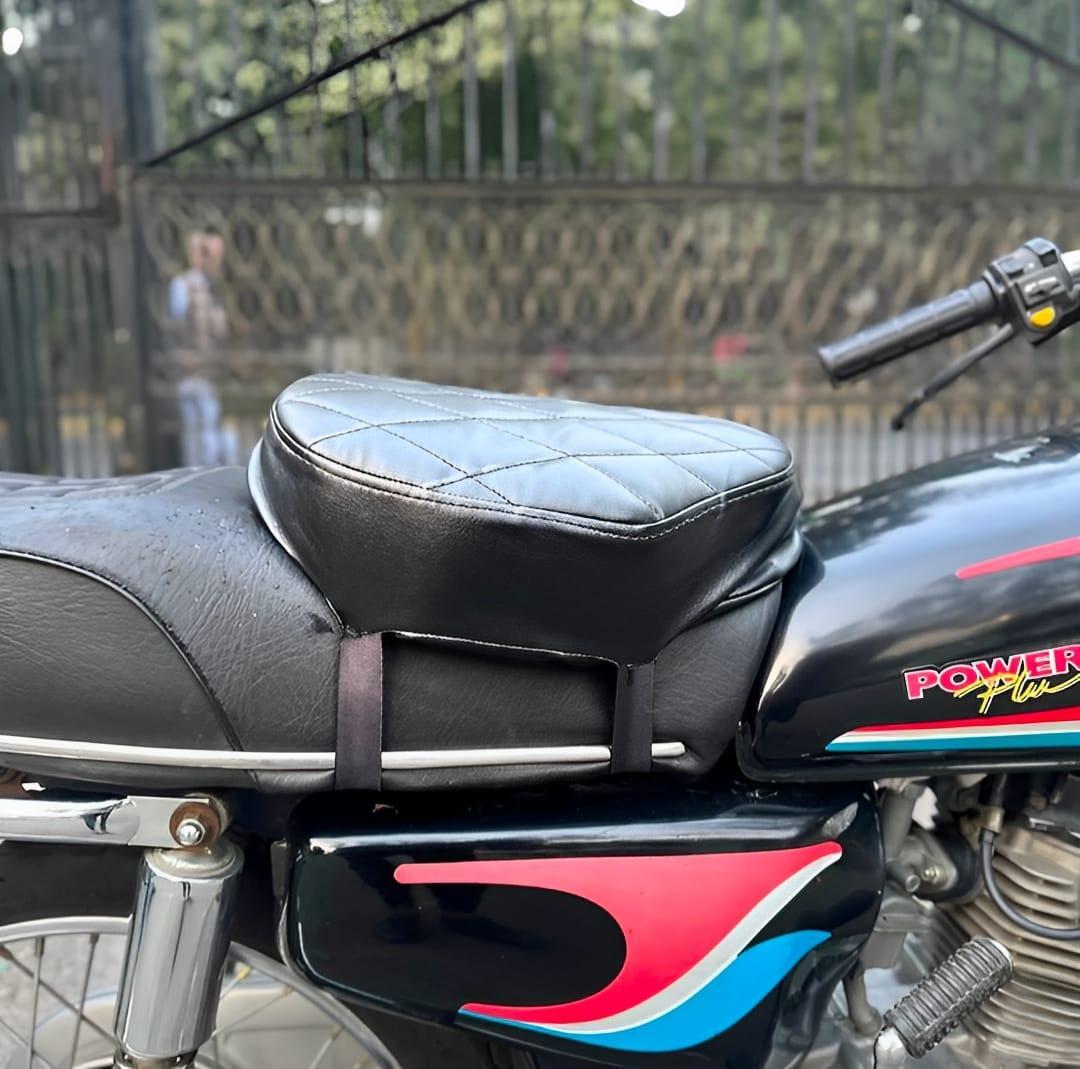 Black Quilted Bike Seat Cushion for Pakistani Riders